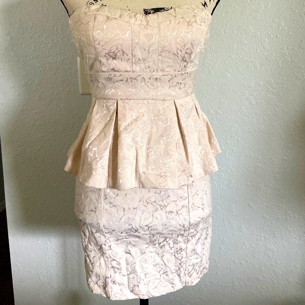 Floral strapless mini dress